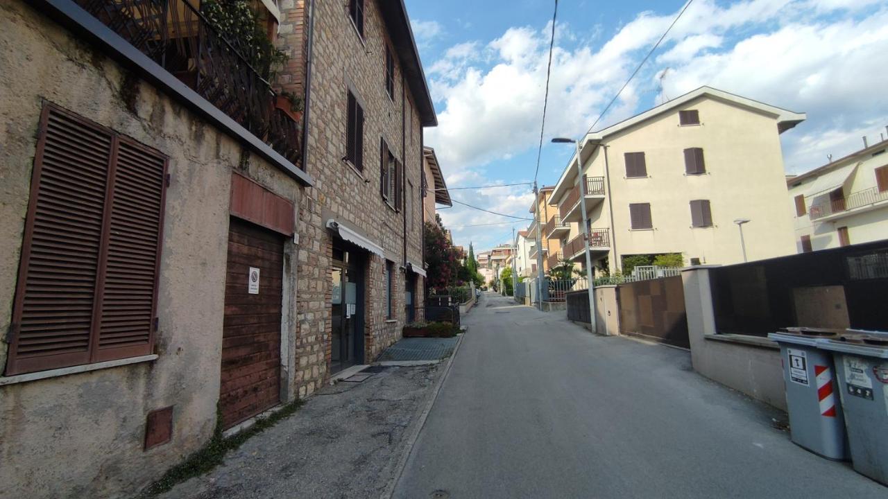 Appartamento Via Ponchielli Perugia Exterior foto